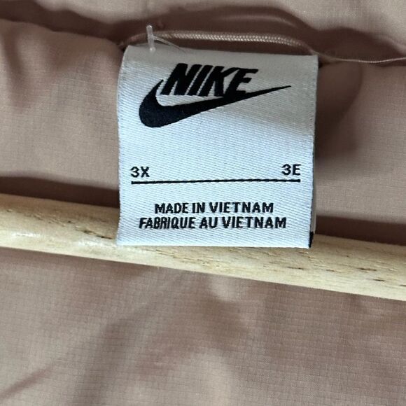 NWTs Nike Women's Sportswear Essential Insulated Jacket Sz 3X - Picture 10 of 14